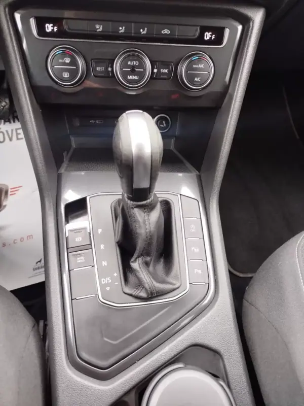 Volkswagen Tiguan Allspace 2021 - 29990 EUR, 108015 km - AUTO.MOTO.pt - 108015km - foto 10 de 20