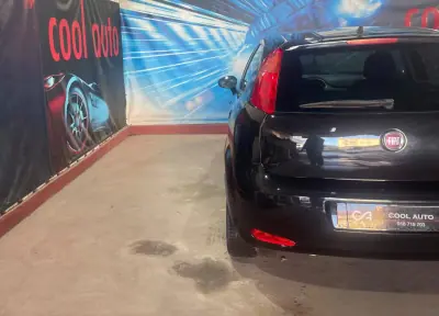 Fiat Punto 2018 - 8500 EUR, 105000 km - AUTO.MOTO.pt - 105000km - foto 15 de 41