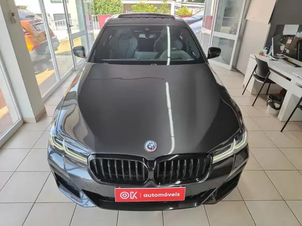 BMW 530e 2022 - 38500 EUR, 34000 km - AUTO.MOTO.pt - 34000km - foto 4 de 46