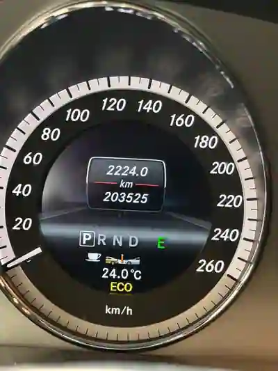 Mercedes-Benz E 250 2013 - 20000 EUR, 203000 km - 203000km - foto 7 de 8