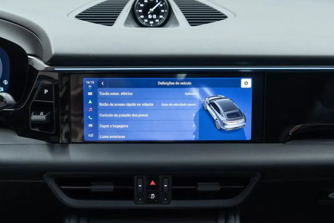 Porsche Macan 2025 - 89950 EUR, 8000 km - AUTO.MOTO.pt - 8000km - foto 44 de 57