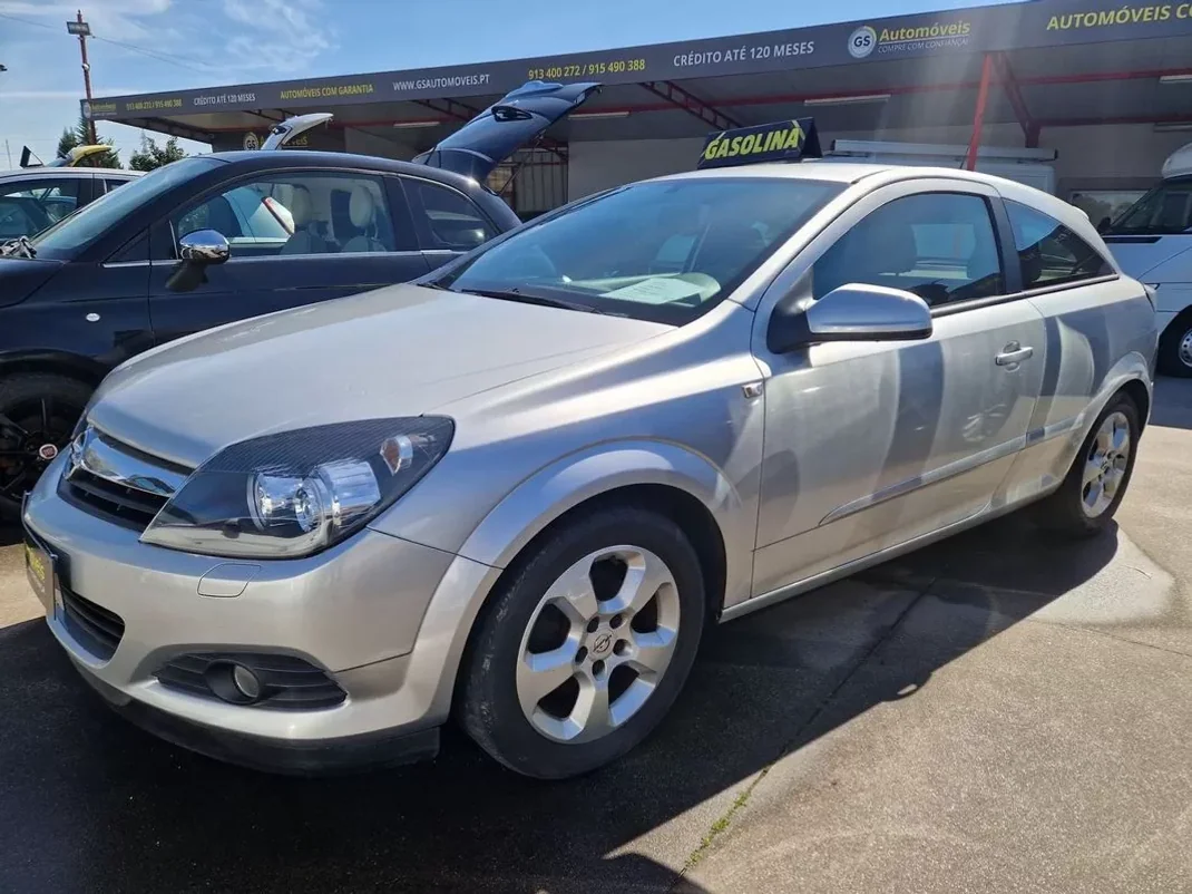 Opel Astra GTC 2006 - 6500 EUR, 175000 km - AUTO.MOTO.pt - 175000km - foto 1 de 9