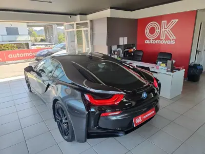 BMW i8 2017 - 65500 EUR, 96600 km - AUTO.MOTO.pt - 96600km - foto 8 de 38