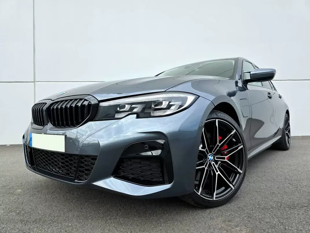 BMW 330 2019 - 28950 EUR, 67500 km - AUTO.MOTO.pt - 67500km - foto 2 de 42