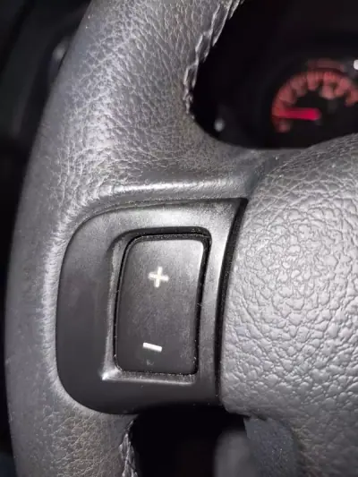 Dacia Sandero 2016 - 10499 EUR, 31976 km - AUTO.MOTO.pt - 31976km - foto 25 de 26