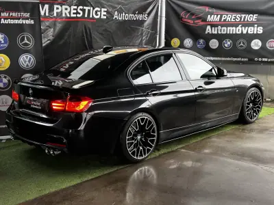 BMW 318 2014 - 18750 EUR, 237000 km - AUTO.MOTO.pt - 237000km - foto 15 de 40