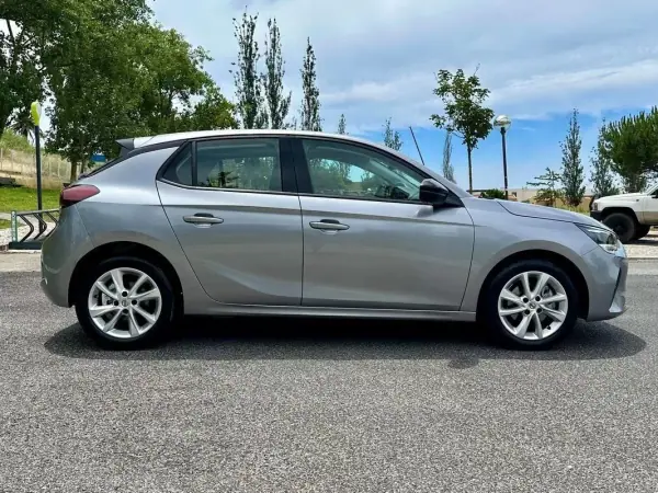 Opel Corsa 2021 - 12390 EUR, 90000 km - AUTO.MOTO.pt - 90000km - foto 9 de 43