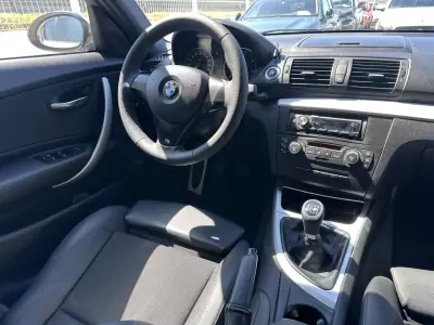 BMW 118 2009 - 9900 EUR, 177000 km - AUTO.MOTO.pt - 177000km - foto 24 de 46