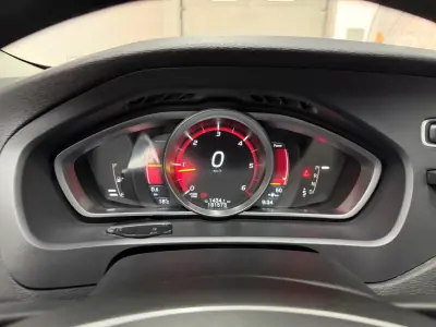 Volvo V40 2014 — foto 6 de 23