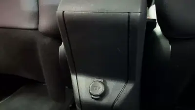 Peugeot 2008 2015 - 11490 EUR, 92490 km - AUTO.MOTO.pt - 92490km - foto 63 de 72