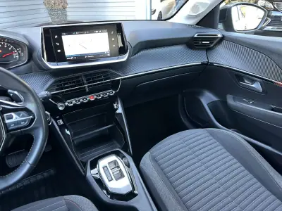 Peugeot 208 2023 - 14900 EUR, 160000 km - 160000km - foto 31 de 64