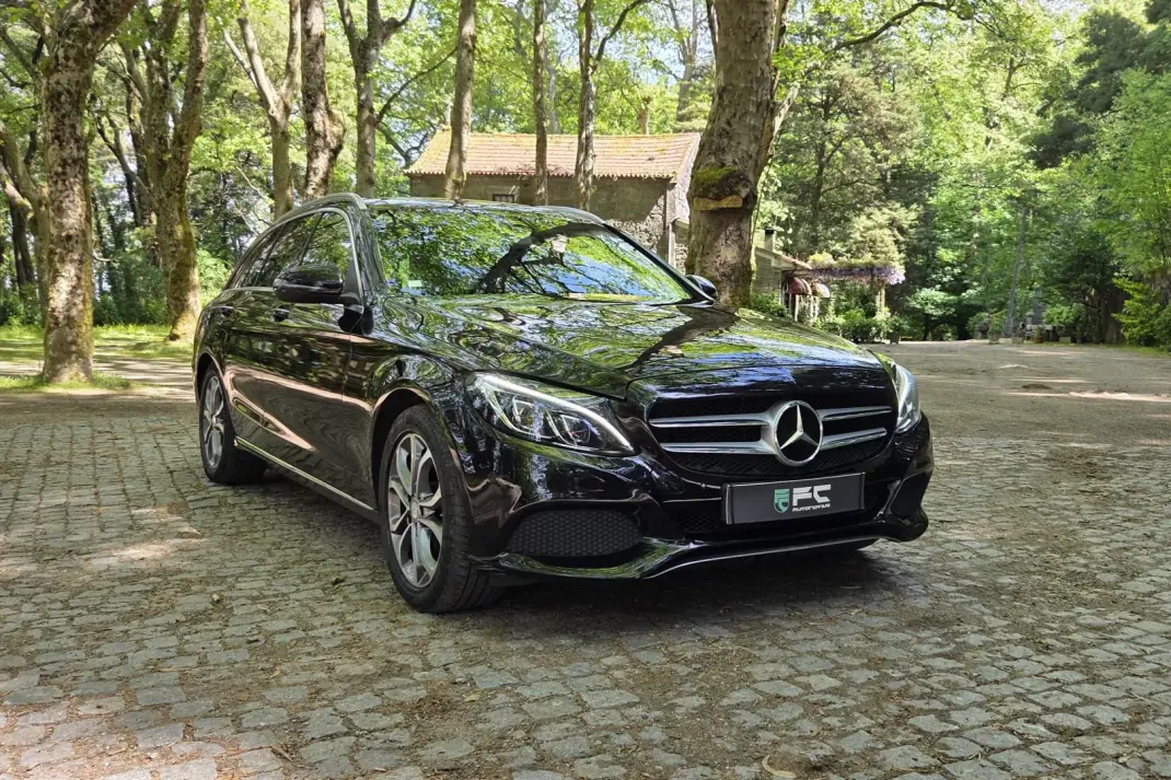 Mercedes-Benz C 200 2015 - 13750 EUR, 234000 km - AUTO.MOTO.pt - 234000km - foto 2 de 23