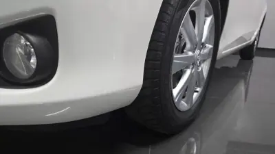 Toyota Yaris 2012 - 8490 EUR, 154000 km - AUTO.MOTO.pt - 154000km - foto 17 de 19