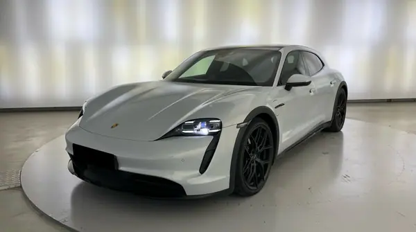 Porsche Taycan 2022 - 39833 EUR, 83000 km - 83000km - foto 4 de 8
