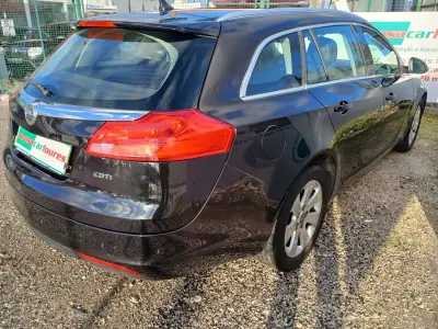 Opel Insignia Sports Tourer 2011 - 7150 EUR, 176528 km - AUTO.MOTO.pt - 176528km - foto 9 de 29