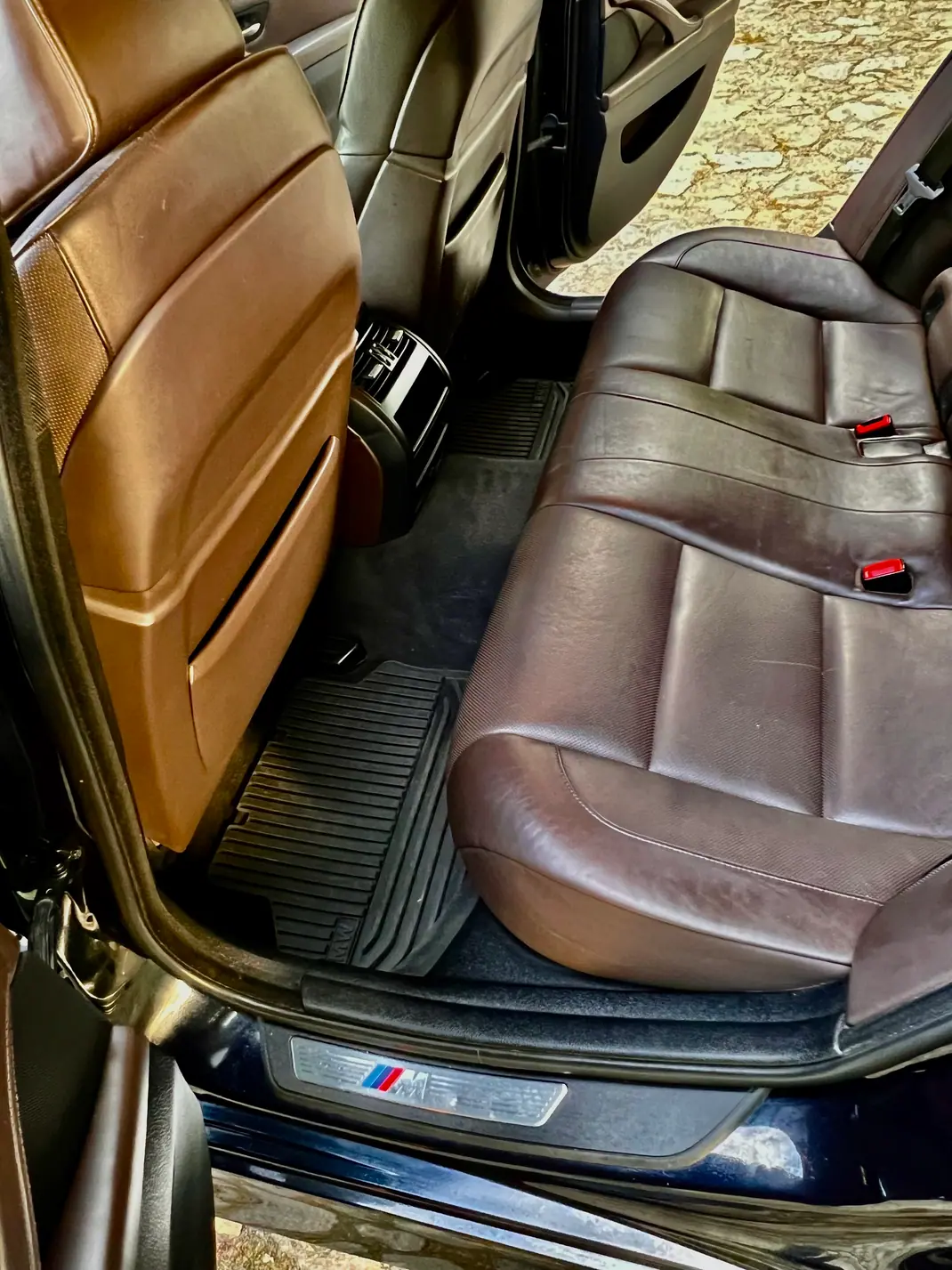 BMW 520 2012 - 16500 EUR, 284000 km - AUTO.MOTO.pt - 284000km - foto 4 de 15