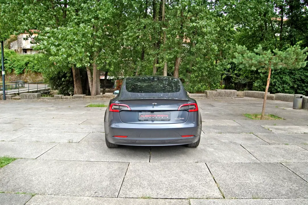 Tesla Model 3 2022 - 34500 EUR, 50871 km - AUTO.MOTO.pt - 50871km - foto 4 de 13