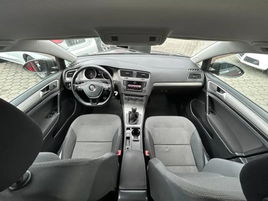 Volkswagen Golf Variant 2016 - 8990 EUR, 268715 km - AUTO.MOTO.pt - 268715km - foto 16 de 21