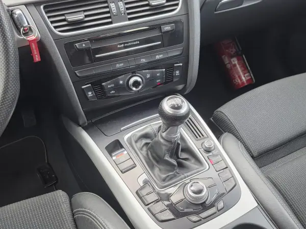 Audi A4 Avant 2014 - 15490 EUR, 202000 km - AUTO.MOTO.pt - 202000km - foto 8 de 18