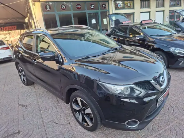 Nissan Qashqai 2015 - 12900 EUR, 138773 km - AUTO.MOTO.pt - 138773km - foto 7 de 39
