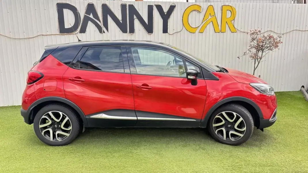 Renault Captur 2016 - 12490 EUR, 138000 km - AUTO.MOTO.pt - 138000km - foto 1 de 14