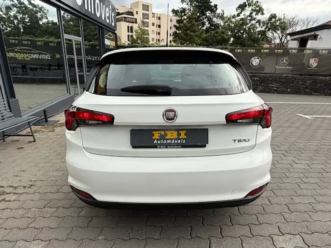 Fiat Tipo 2020 - 14900 EUR, 66570 km - AUTO.MOTO.pt - 66570km - foto 7 de 11