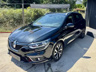 Renault Mégane Sport Tourer 2019 - 10999 EUR, 149000 km - 149000km - foto 13 de 22