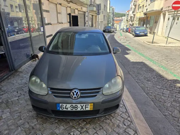 Volkswagen Golf 2004 - 3999 EUR, 160000 km - AUTO.MOTO.pt - 160000km - foto 2 de 17