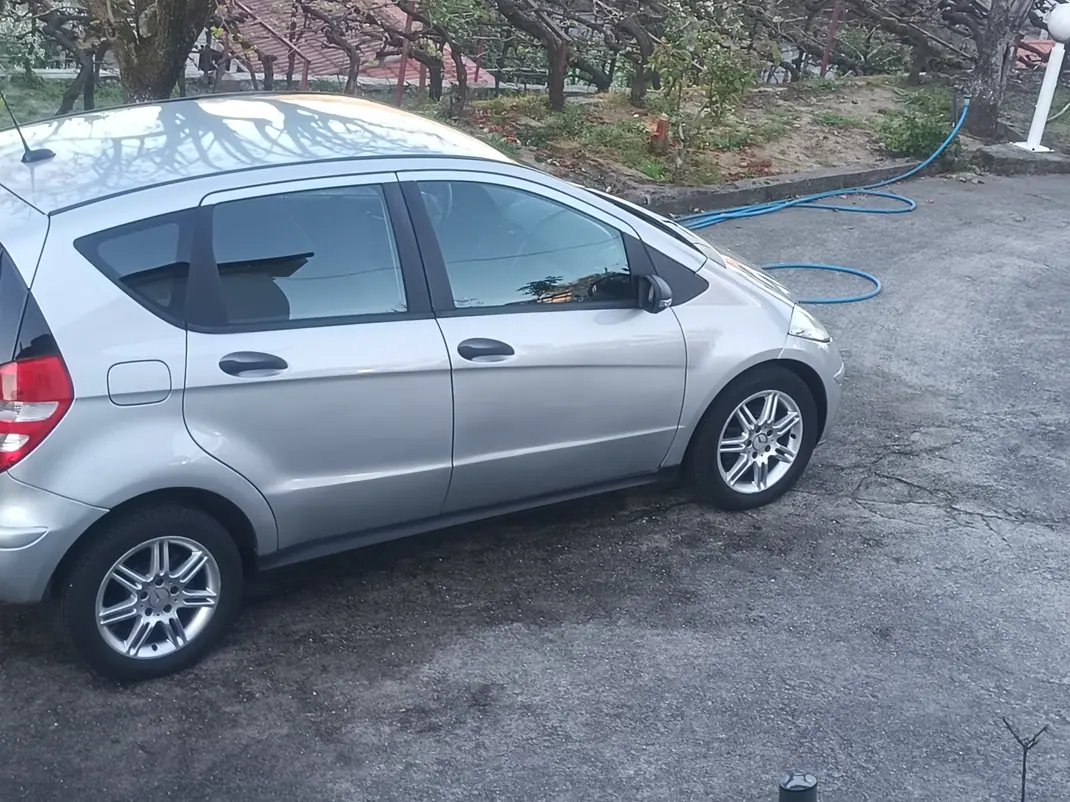 Mercedes-Benz A 180 2005 - 5490 EUR, 257000 km - AUTO.MOTO.pt - 257000km - foto 1 de 10