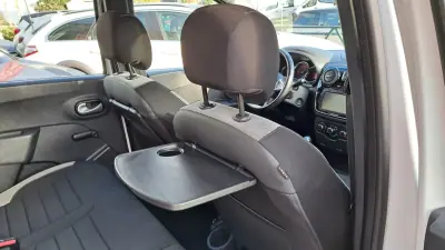 Dacia Lodgy 2021 - 15900 EUR, 130712 km - AUTO.MOTO.pt - 130712km - foto 23 de 32