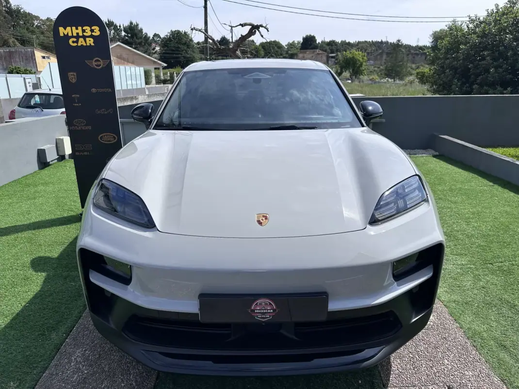 Porsche Macan 2026 - 129000 EUR, 2200 km - AUTO.MOTO.pt - 2200km - foto 5 de 85