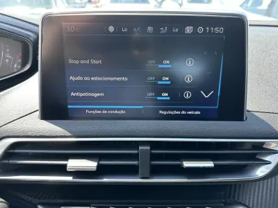 Peugeot 5008 2017 - 13900 EUR, 200000 km - AUTO.MOTO.pt - 200000km - foto 27 de 49