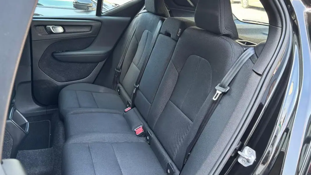 Volvo XC 40 2019 - 20999 EUR, 108121 km - AUTO.MOTO.pt - 108121km - foto 10 de 18
