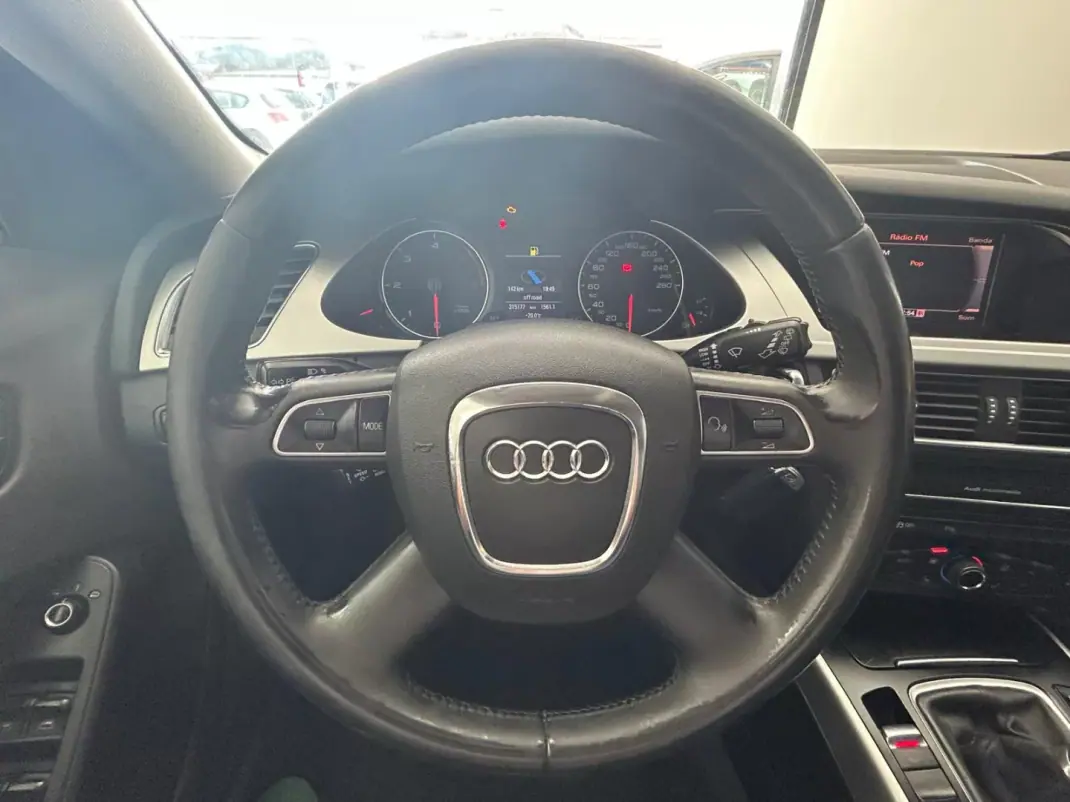 Audi A4 Avant 2011 - 10950 EUR, 315177 km - AUTO.MOTO.pt - 315177km - foto 11 de 21