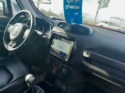 Jeep Renegade 2019 - 15900 EUR, 95000 km - AUTO.MOTO.pt - 95000km - foto 17 de 18