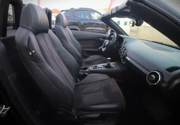 Audi TT Roadster 2015 - 23990 EUR, 151000 km - AUTO.MOTO.pt - 151000km - foto 25 de 36