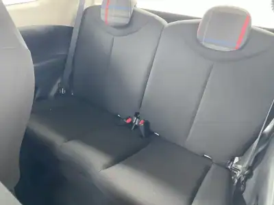 Peugeot 108 2014 - 6990 EUR, 108197 km - AUTO.MOTO.pt - 108197km - foto 8 de 12