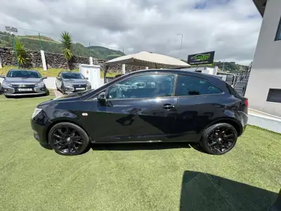 SEAT Ibiza 2016 - 15490 EUR, 104780 km - AUTO.MOTO.pt - 104780km - foto 3 de 12