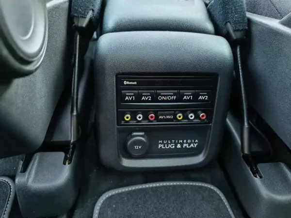 Citroën C4 Picasso 2016 - 13500 EUR, 148000 km - AUTO.MOTO.pt - 148000km - foto 26 de 28