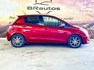 Toyota Yaris 2011 - 10900 EUR, 203453 km - AUTO.MOTO.pt - 203453km - foto 5 de 23