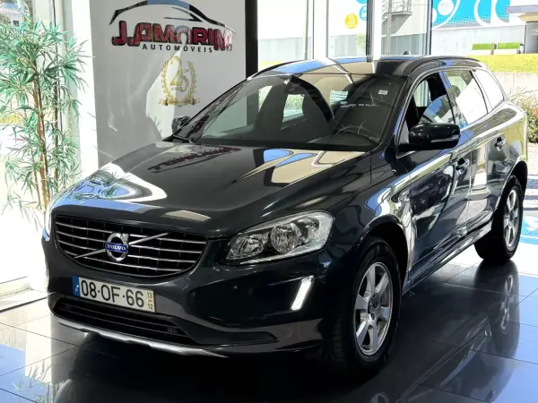 Volvo XC 60 2013 — photo 3 of 32