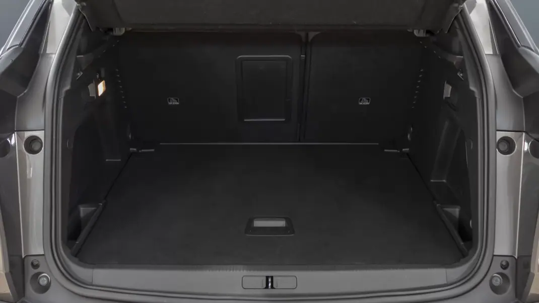 Peugeot 3008 2022 - 21750 EUR, 58000 km - AUTO.MOTO.pt - 58000km - foto 9 de 35