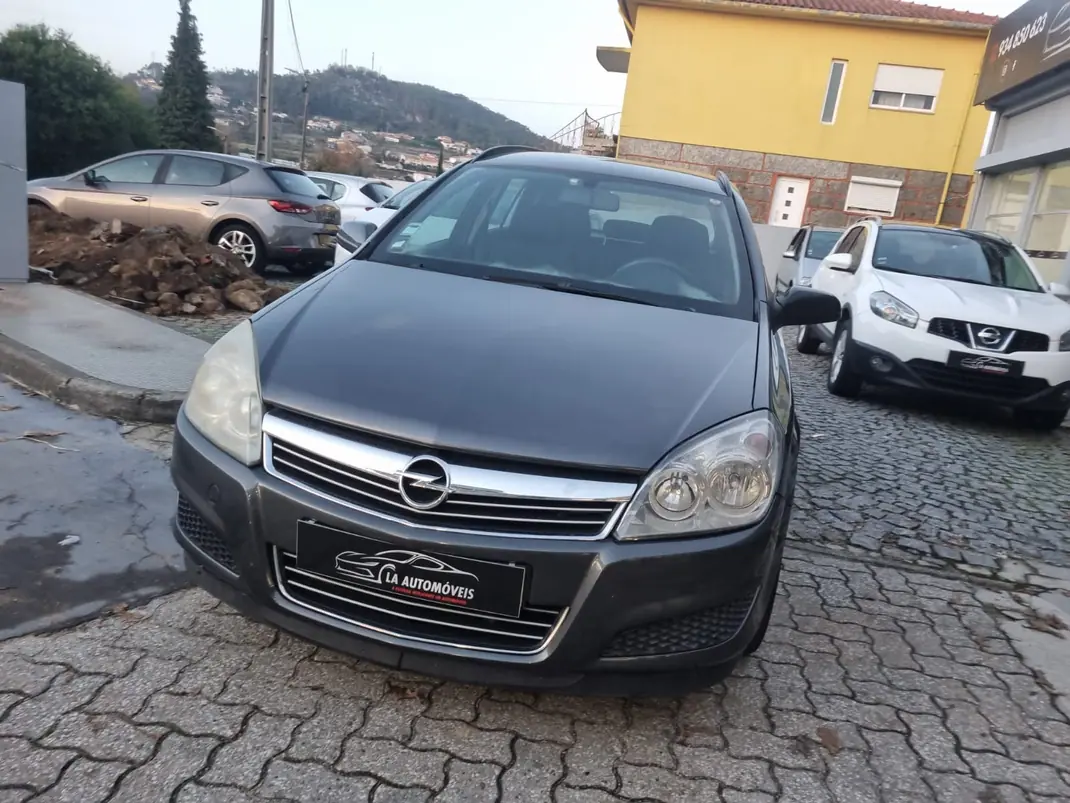 Opel Astra 2009 - 3999 EUR, 158000 km - AUTO.MOTO.pt - 158000km - foto 5 de 15