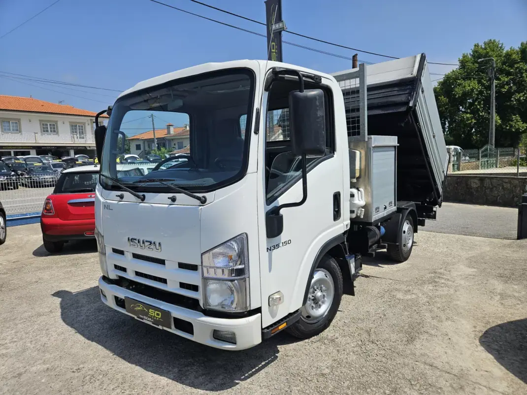 Isuzu 2011 - 16500 EUR, 180000 km - 180000km - foto 2 de 9