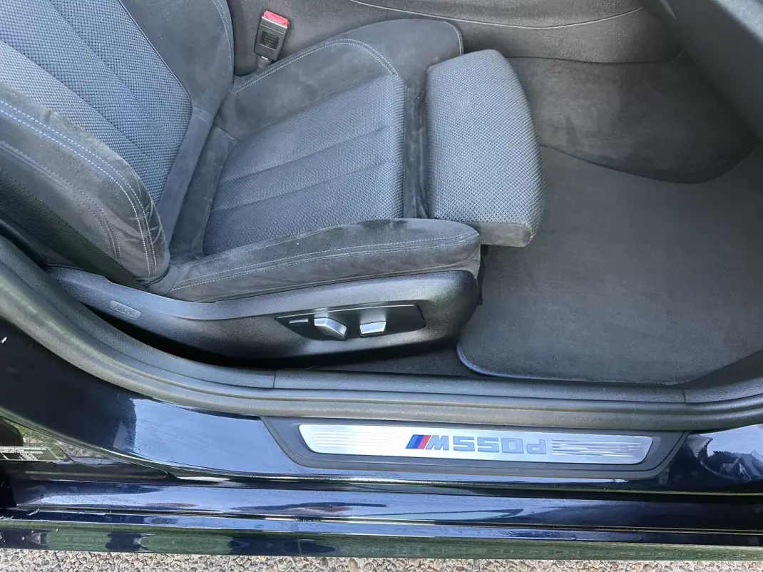 BMW M550d 2017 - 49900 EUR, 150000 km - AUTO.MOTO.pt - 150000km - foto 52 de 54