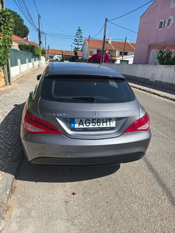 Mercedes-Benz CLA 180 2017 - 14500 EUR, 158000 km - AUTO.MOTO.pt - 158000km - foto 3 de 6
