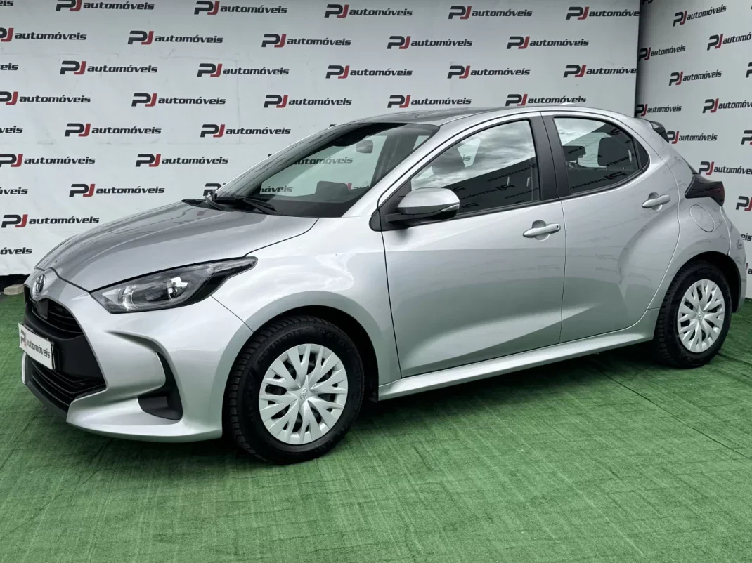 Toyota Yaris 2023 - 22990 EUR, 32000 km - AUTO.MOTO.pt - 32000km - foto 2 de 18