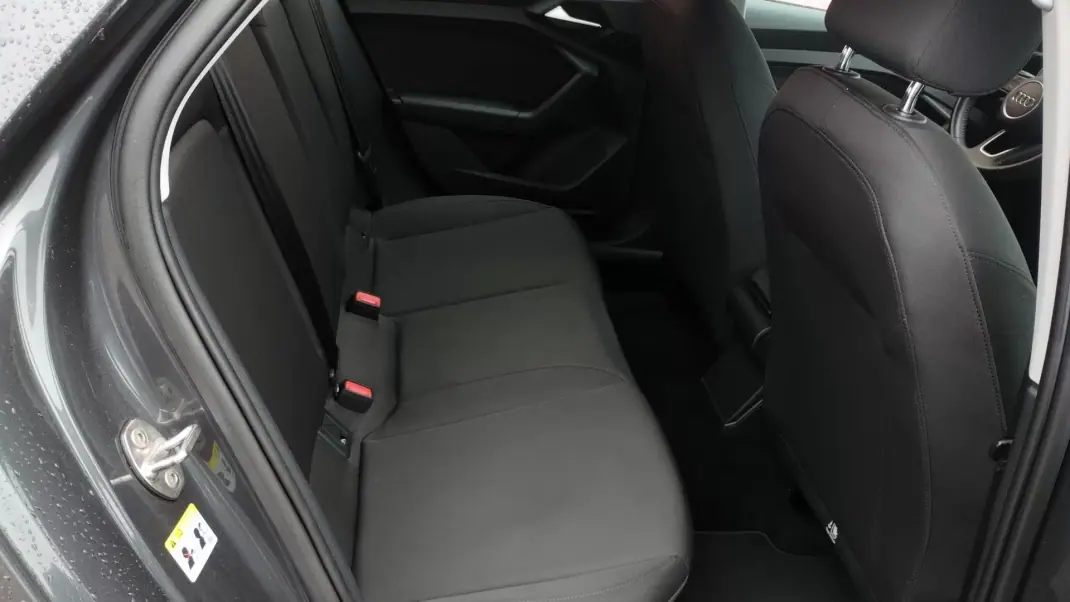 Audi A1 Sportback 2019 - 14999 EUR, 121000 km - AUTO.MOTO.pt - 121000km - foto 18 de 40