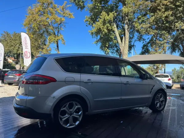 Ford S-Max 2012 — foto 2 de 5
