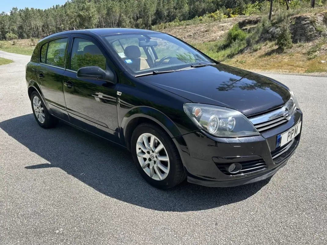 Opel Astra 2004 - 4999 EUR, 254000 km - AUTO.MOTO.pt - 254000km - foto 2 de 13